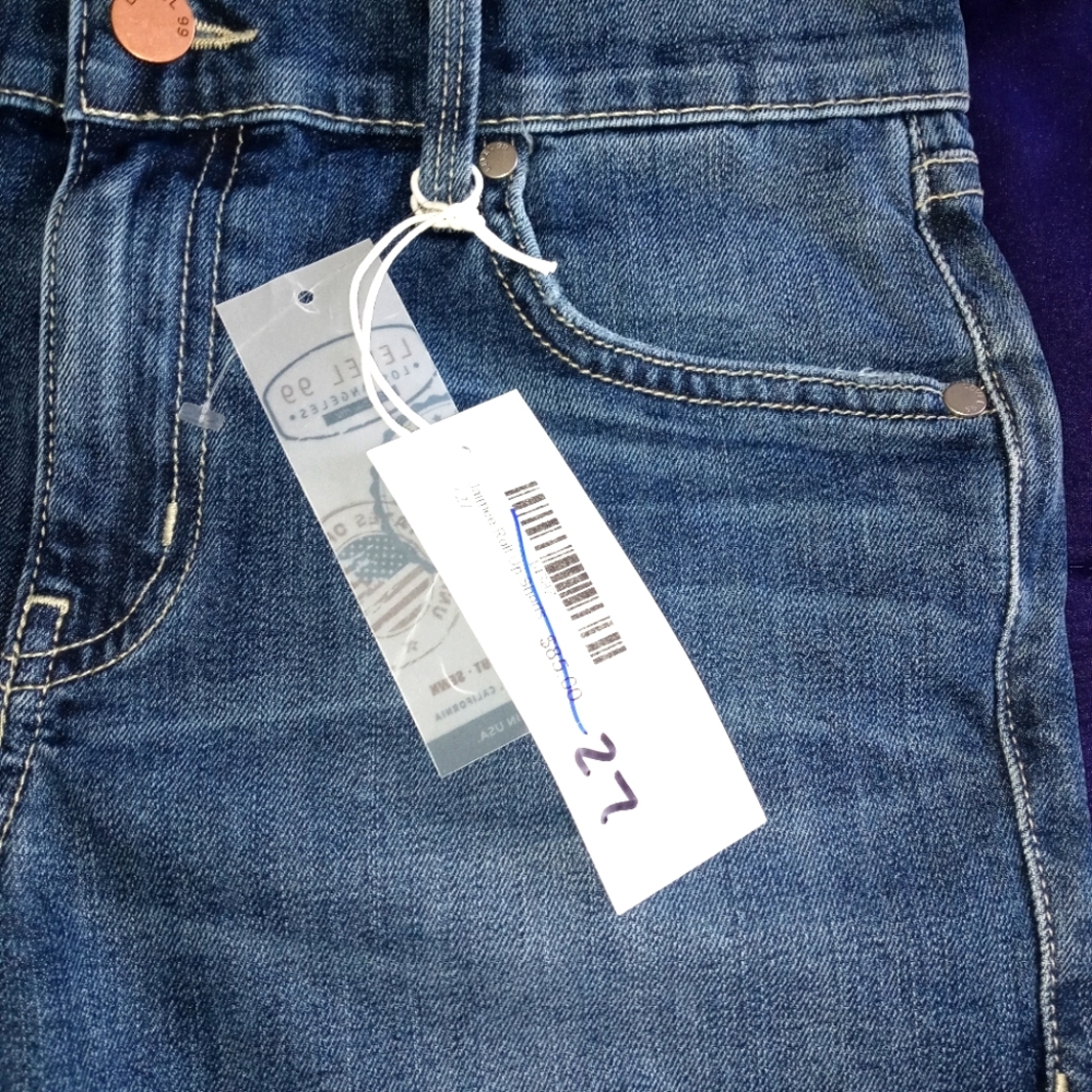 Level 99 womens shorts size 27 or 4